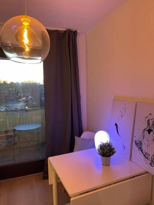 Schickes Apartment Mit Balkon In Дюселдорф Екстериор снимка
